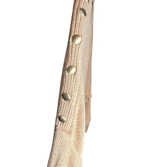 Chico's Knit Top Sz 2-Large Tan 3/4 Sleeve Gold Buttons At Shoulder - Picture 4 of 8